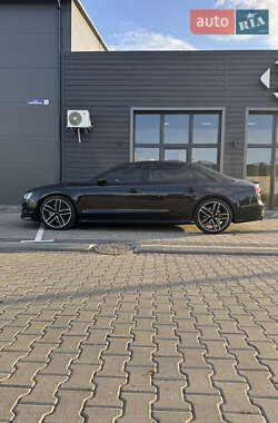 Audi A8  2015