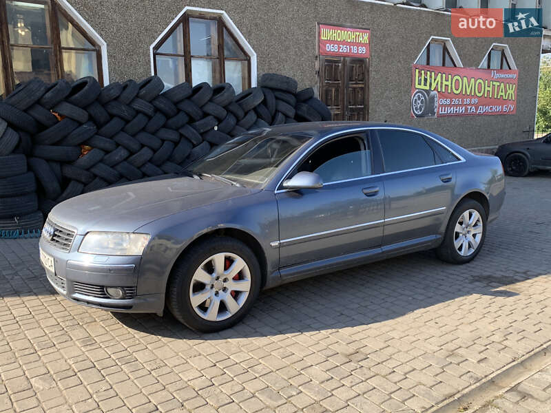 Седан Audi A8 2003 в Калуші
