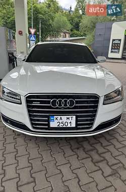 Audi A8  2015