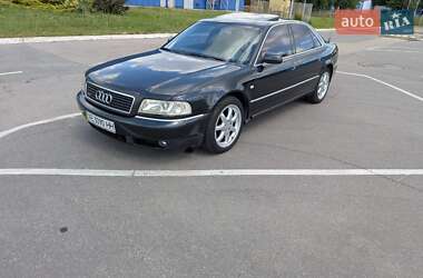 Audi A8  1999