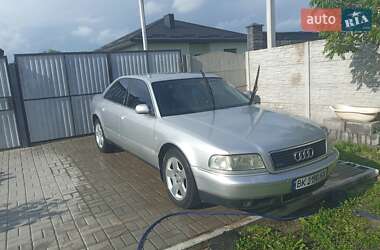 Audi A8  2000