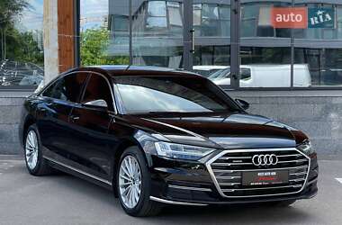 Audi A8  2021