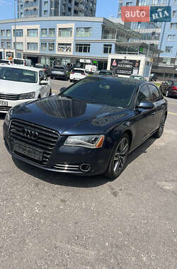 Audi A8  2011