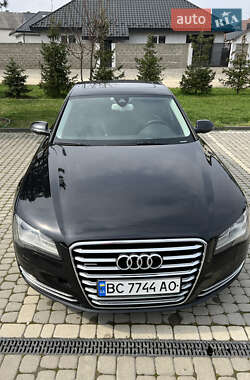 Audi A8  2010