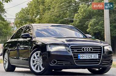 Audi A8  2011