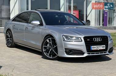 Audi A8  2015
