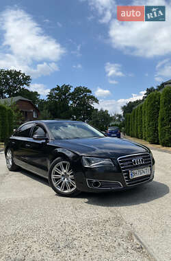Audi A8  2012