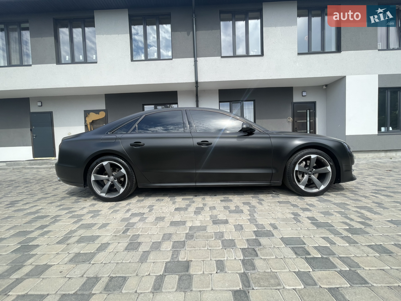 2010 Audi A8 - мініатюра 4