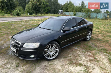 Audi A8  2004