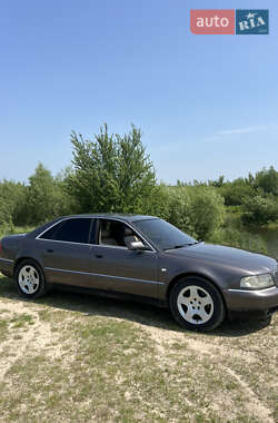 Audi A8  2000