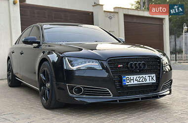 Audi A8  2012