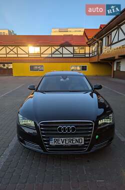 Audi A8  2011