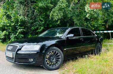 Audi A8  2004
