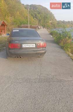 Audi A8  1996