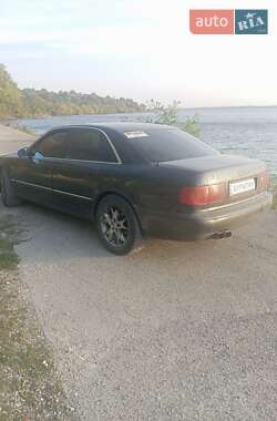 Audi A8  1996
