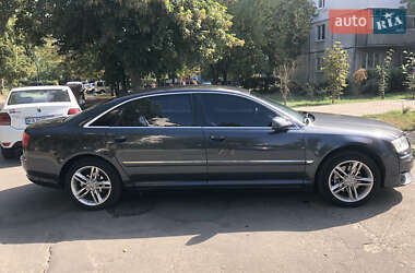 Audi A8  2004