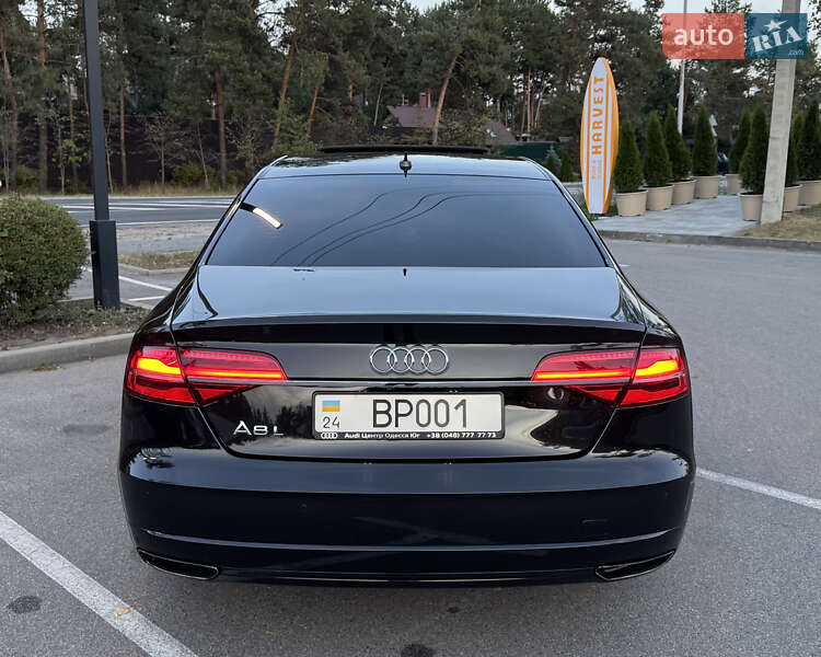 Седан Audi A8 2012 в Киеве