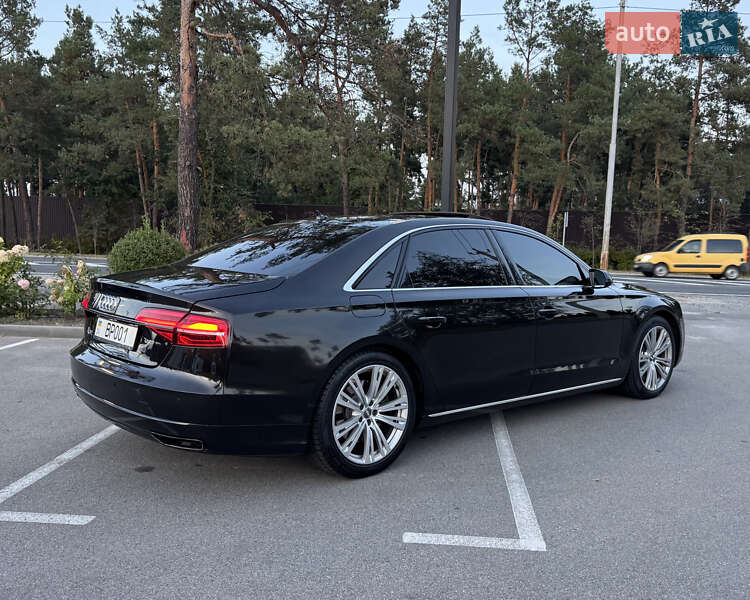 Седан Audi A8 2012 в Киеве