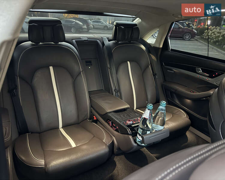 Седан Audi A8 2012 в Киеве