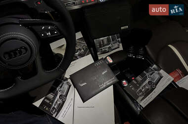 Седан Audi A8 2012 в Киеве
