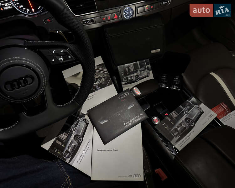 Седан Audi A8 2012 в Киеве