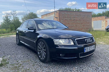 Audi A8  2002