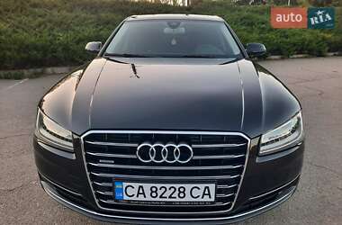 Седан Audi A8 2017 в Умані