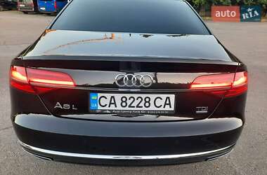 Седан Audi A8 2017 в Умані