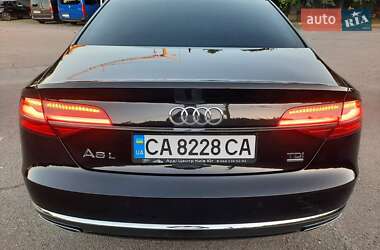 Седан Audi A8 2017 в Умані