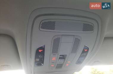 Седан Audi A8 2017 в Умані
