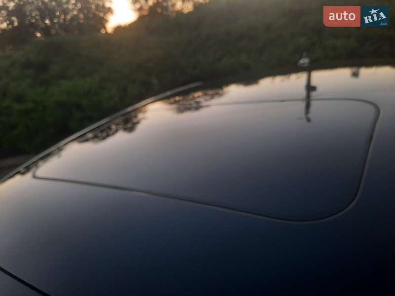 Седан Audi A8 2017 в Умані