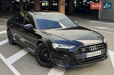 Audi A8  2021
