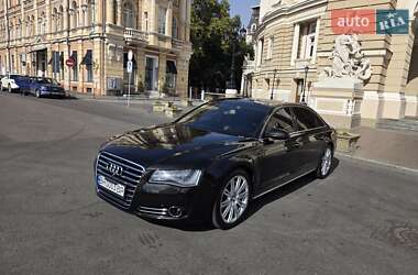 Audi A8  2013