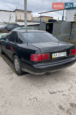 Audi A8  1997