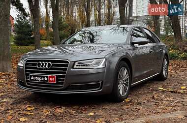 Audi A8  2016
