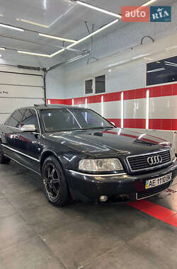 Audi A8  2000