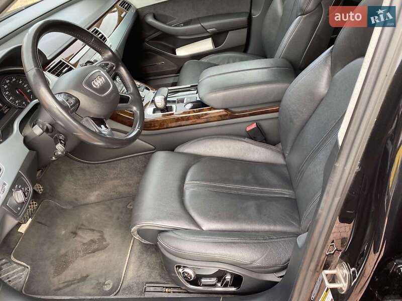 Седан Audi A8 2014 в Вільшанці