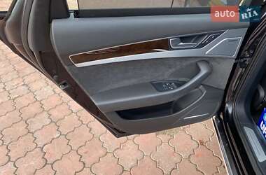 Седан Audi A8 2014 в Вільшанці