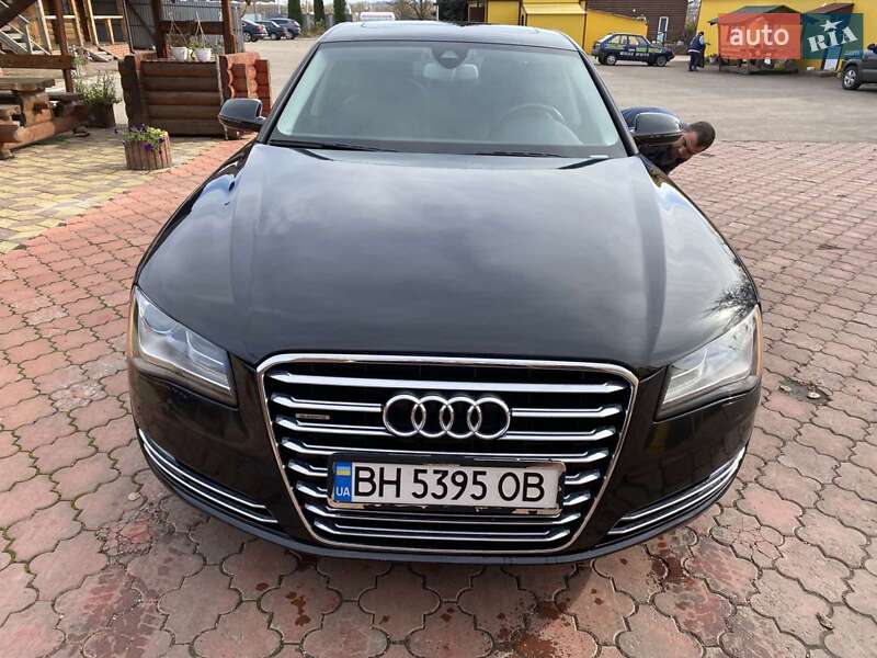 Седан Audi A8 2014 в Вільшанці