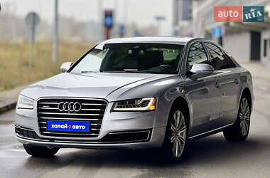 Audi A8  2015