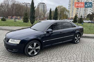 Audi A8  2004
