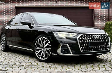 Audi A8  2022