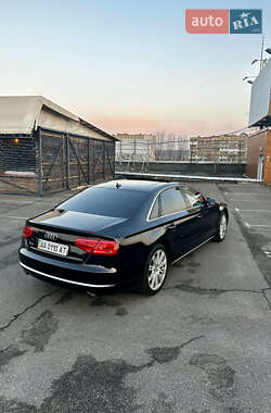 Audi A8  2013