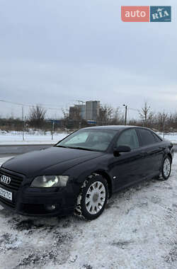 Audi A8  2006
