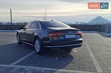 Седан Audi A8 2017 в Мукачево