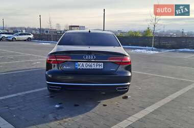 Седан Audi A8 2017 в Мукачево
