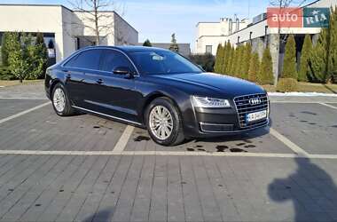 Седан Audi A8 2017 в Мукачево