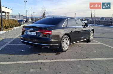 Седан Audi A8 2017 в Мукачево