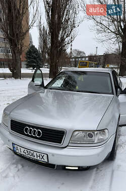 Audi A8  1999