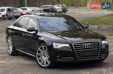 Audi A8  2011